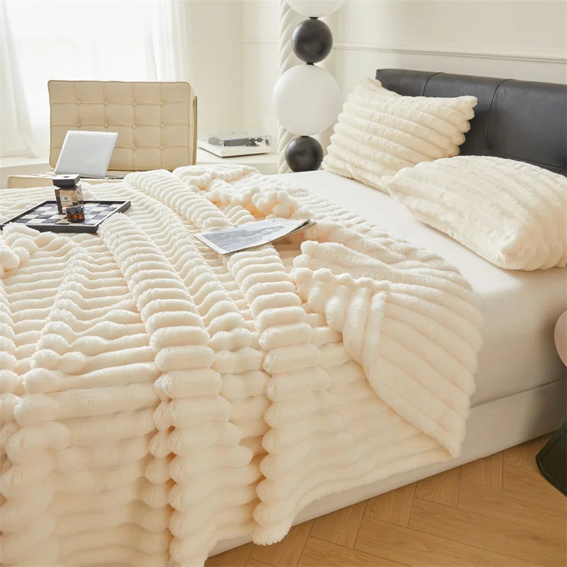 KOSMA "Fluffed-Up" Blanket
